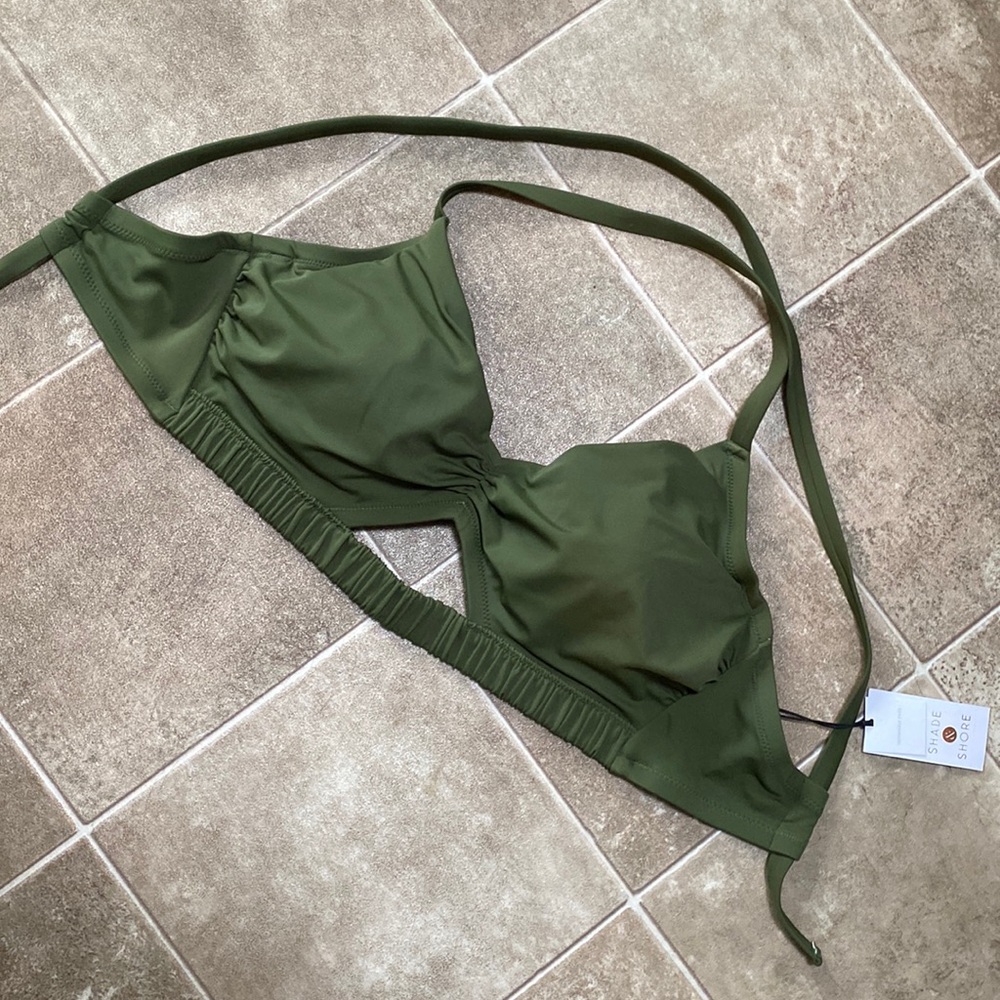 Green Shade and Shore Adjustable Underwire Bikini Swim Top